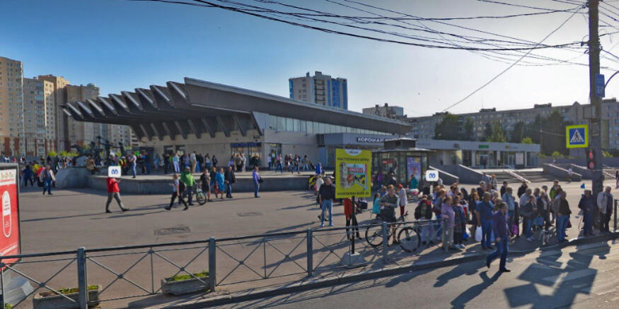 Метро пионерская открыли. Пионерская станция метро утро. Станции метро Пионерская Санкт-Петербург закрыта. Второй вестибюль станции метро Пионерская. Вестибюль станции новаторская.